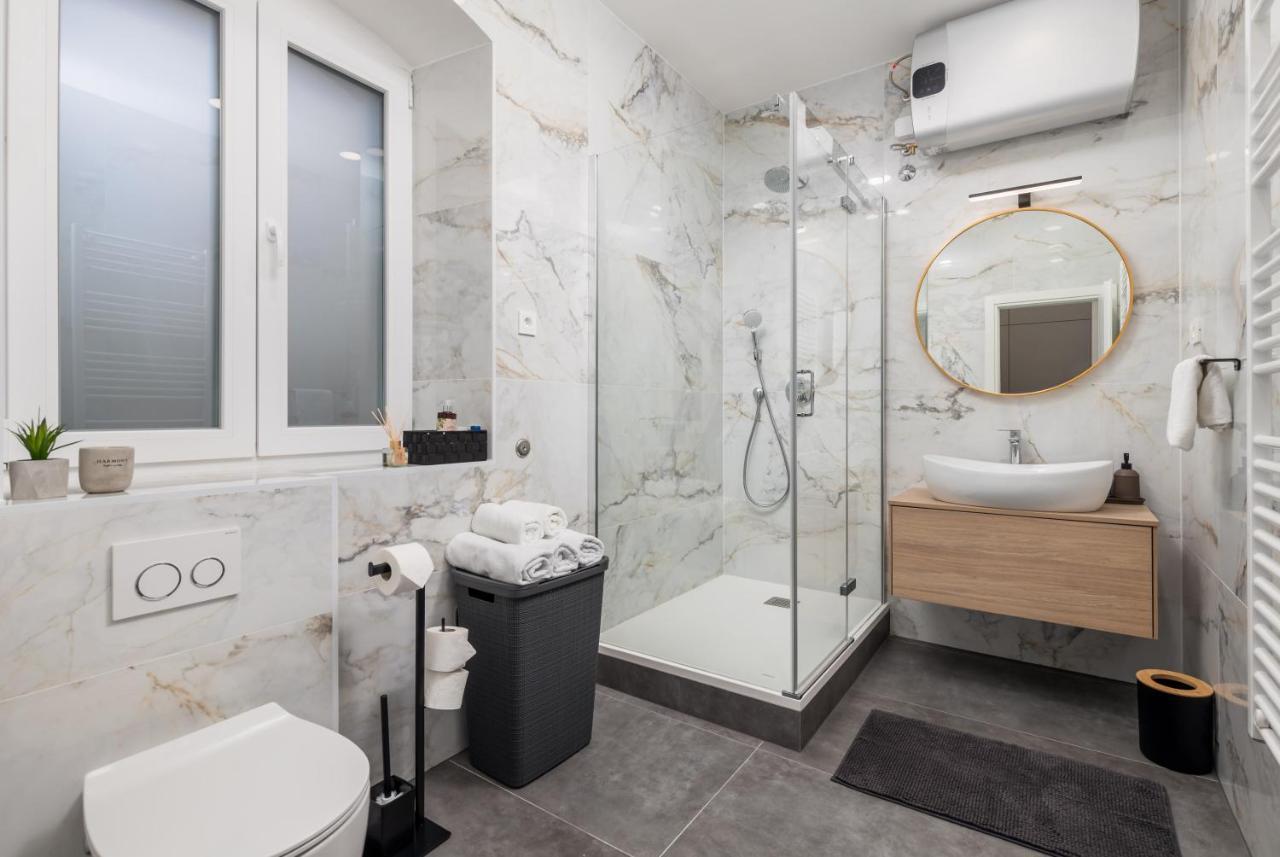 Area2 Center Luxury Apartment Rijeka Exteriör bild