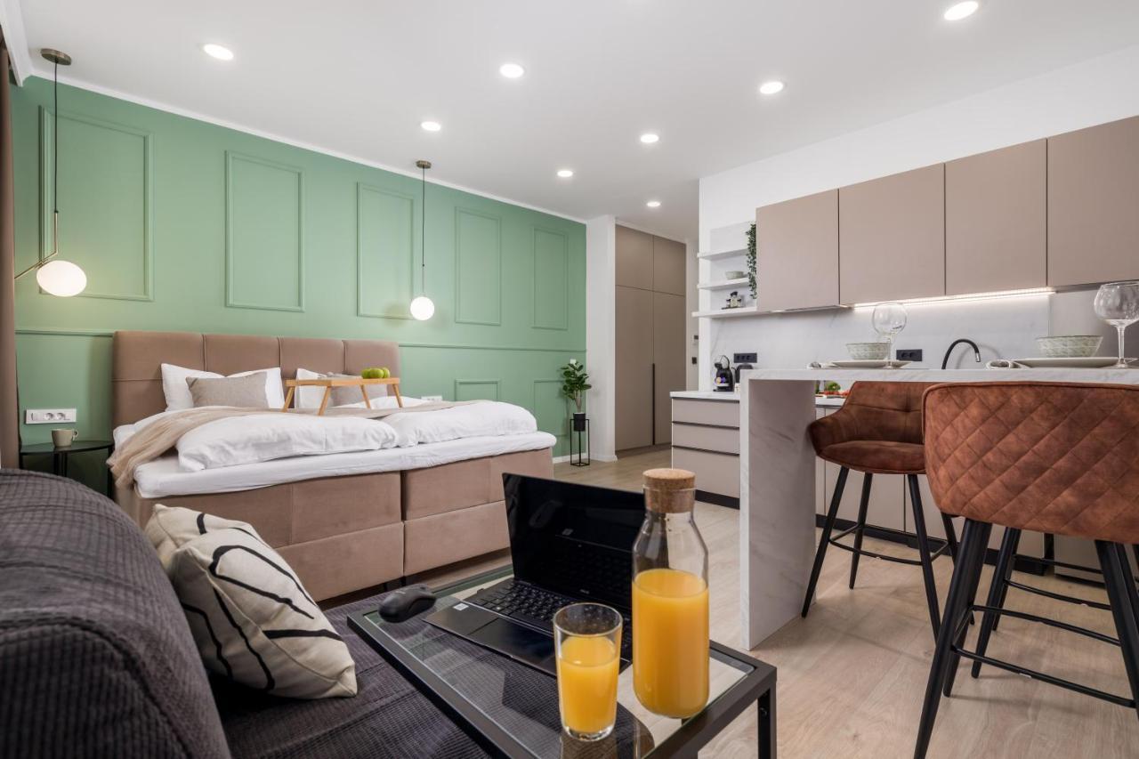 Area2 Center Luxury Apartment Rijeka Exteriör bild