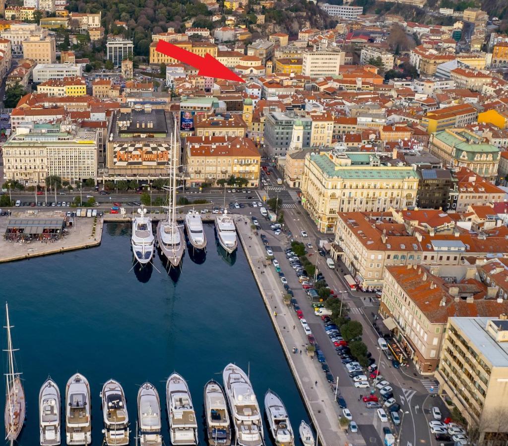 Area2 Center Luxury Apartment Rijeka Exteriör bild