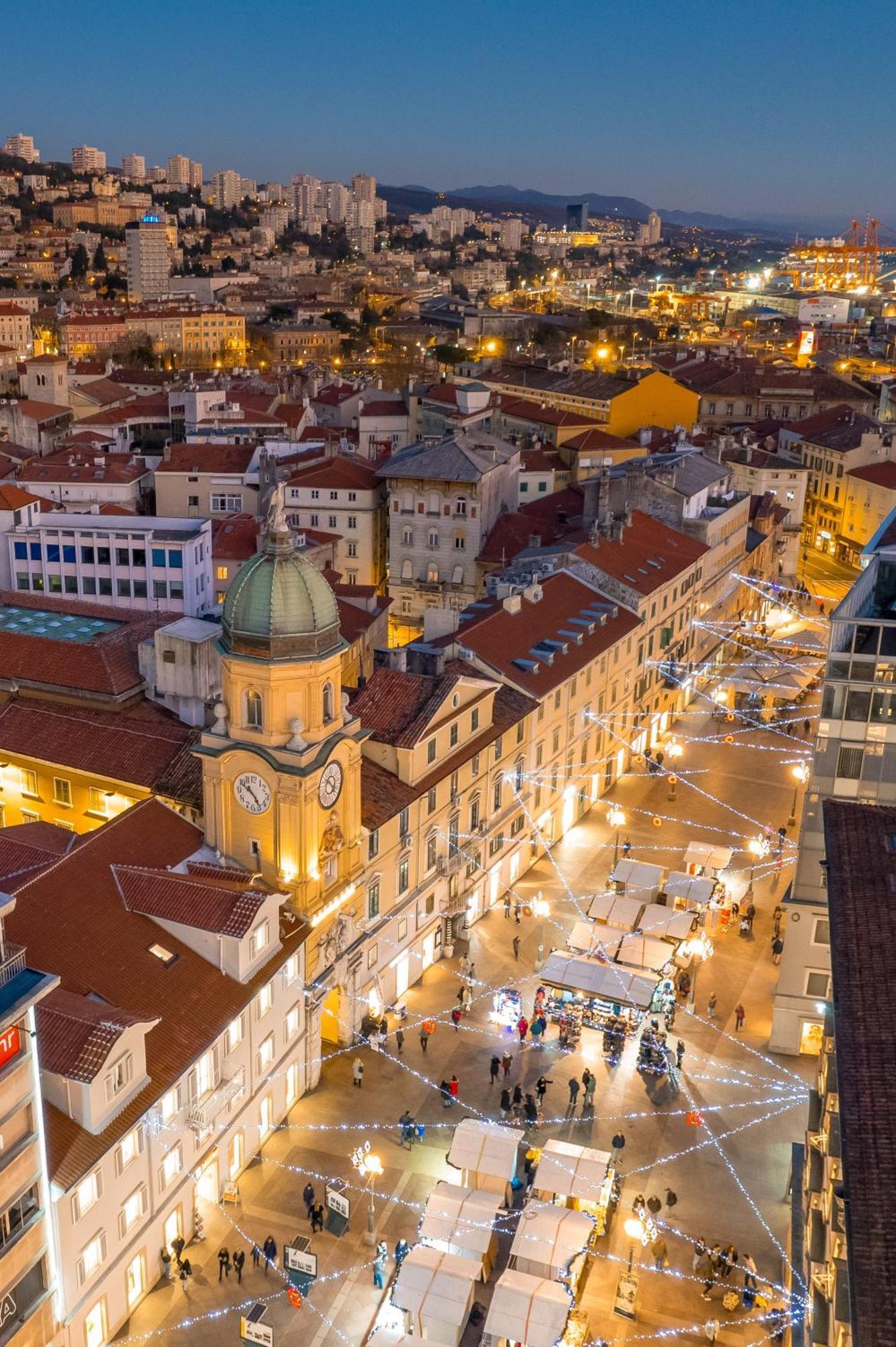 Area2 Center Luxury Apartment Rijeka Exteriör bild